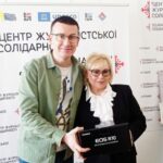 АУП та НСЖУ передали фотоапарат для навчання студентів в Маріупольській державний університет