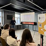 В умовах жорстких блекаутів Академія української преси презентувала посібник з журналістських розслідувань